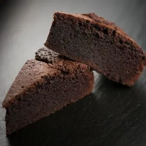 Chocolate and coconut fondant cake La Maison du coco recipes