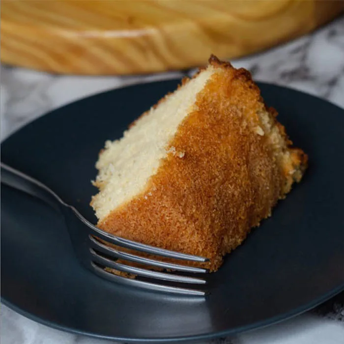 Simple coconut cake La Maison du coco recipes